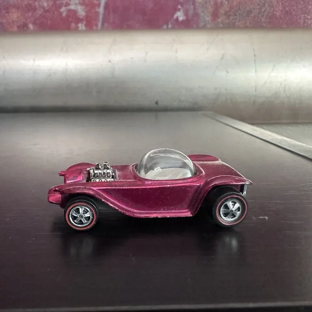 Vintage 1968 Hot Wheels Redline BEATNIK BANDIT Pink Rose USA White Interior